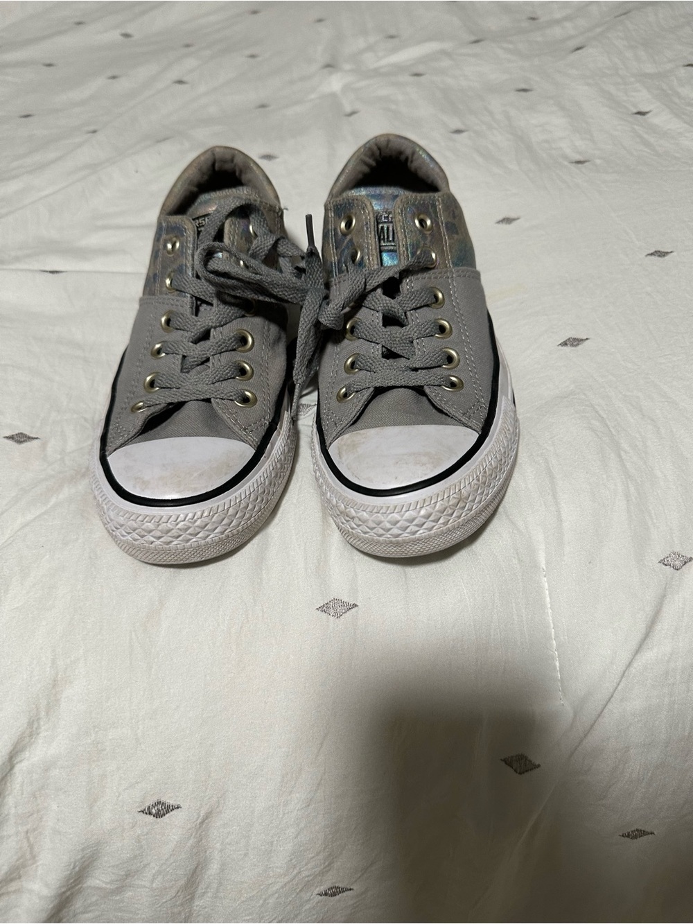 Kids Low-Top Canvas Sneakers in Gray with White Toe